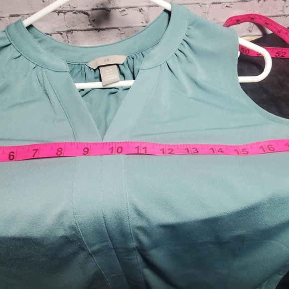 H&M Blouse - Picture 5 of 7